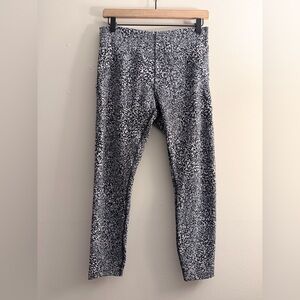 Lululemon InStill High Rise Warped Grain Alpine Patterned crop leggings 25” 10